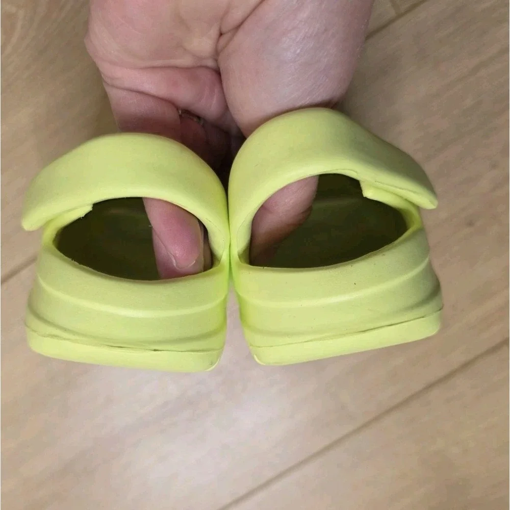 Adidas Yeezy Slide 